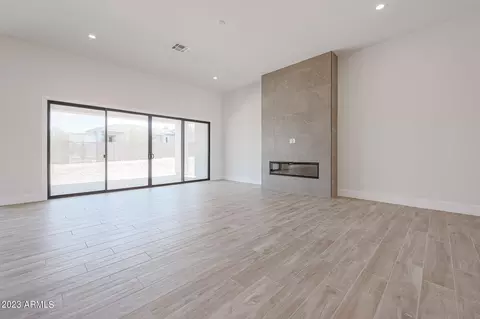 112 E Zenith Ln, Phoenix, AZ 85085 photo 6