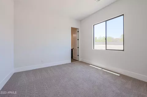 112 E Zenith Ln, Phoenix, AZ 85085 photo 32