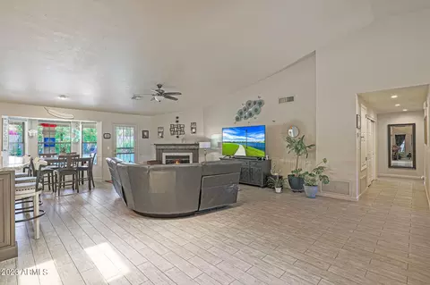 3248 E Cedarwood Ln, Phoenix, AZ 85048 photo 11