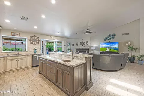 3248 E Cedarwood Ln, Phoenix, AZ 85048 photo 3