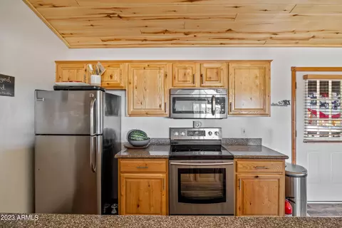 2725 High Pine Loop, Overgaard, AZ 85933 photo 14