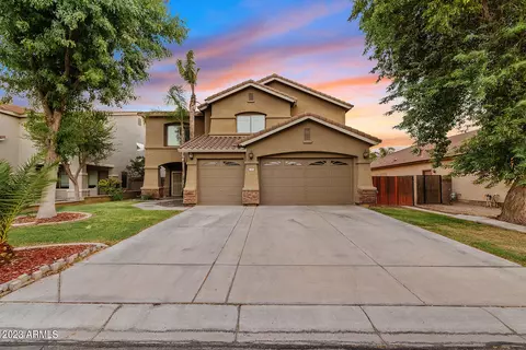 765 E Heather Dr, San Tan Valley, AZ 85140