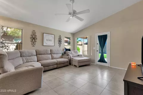 2243 E Pinto Dr, Gilbert, AZ 85296 photo 3