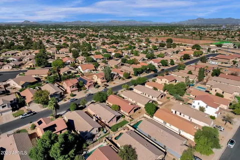 2243 E Pinto Dr, Gilbert, AZ 85296 photo 26