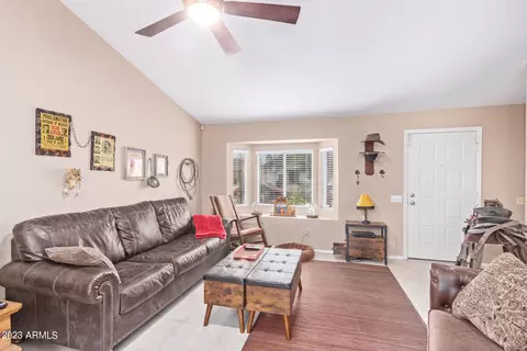 1813 E Sandra Ter, Phoenix, AZ 85022 photo 2