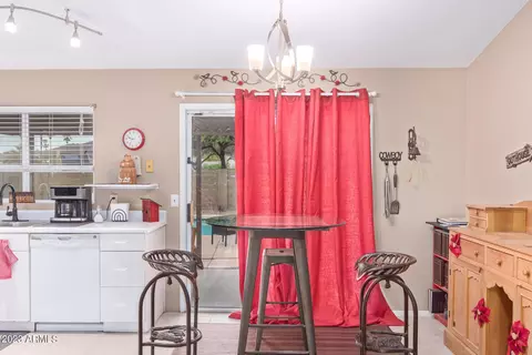 1813 E Sandra Ter, Phoenix, AZ 85022 photo 4