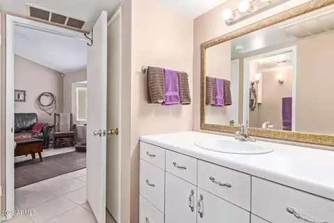1813 E Sandra Ter, Phoenix, AZ 85022 photo 9