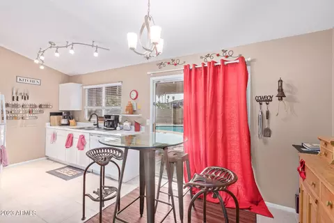 1813 E Sandra Ter, Phoenix, AZ 85022 photo 6