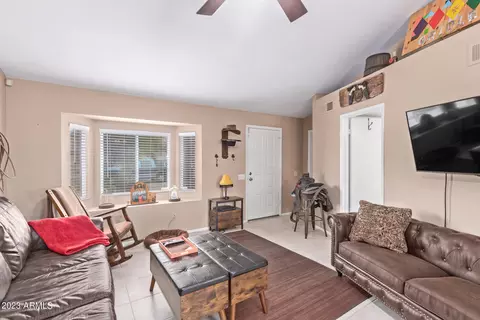 1813 E Sandra Ter, Phoenix, AZ 85022 photo 3