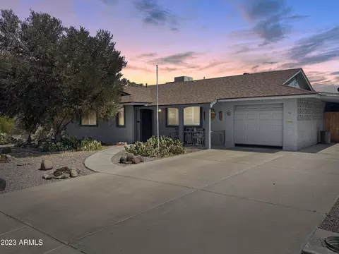 9913 W Desert Hills Dr, Sun City, AZ 85351