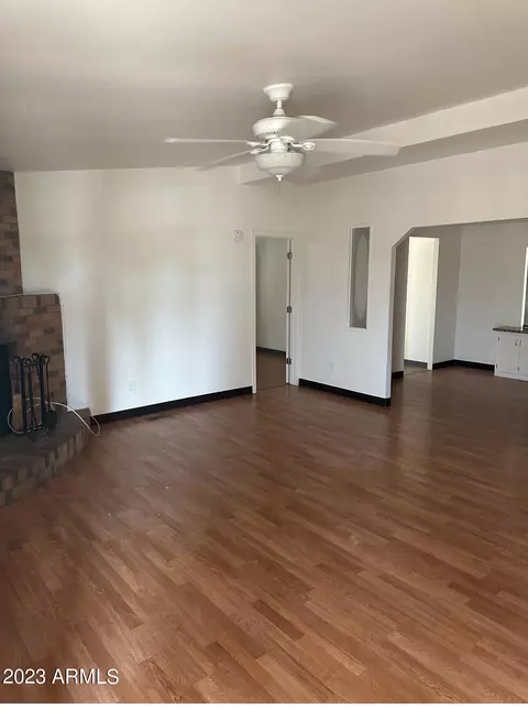 2902 E Sequoia Dr, Phoenix, AZ 85050 photo 6