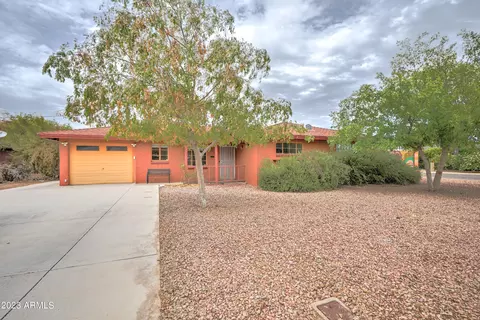 2202 W Earll Dr, Phoenix, AZ 85015