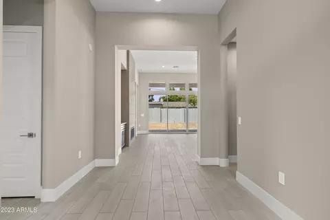 230 W Frier Dr, Phoenix, AZ 85021