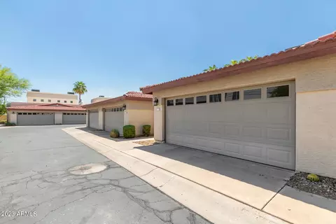 3221 N 37th St #17, Phoenix, AZ 85018 photo 3