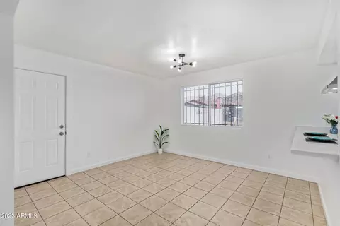 1129 E Winston Dr, Phoenix, AZ 85042 photo 11