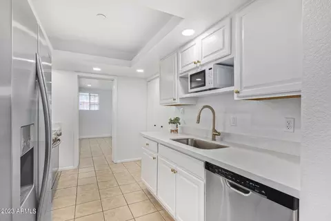 1129 E Winston Dr, Phoenix, AZ 85042 photo 6