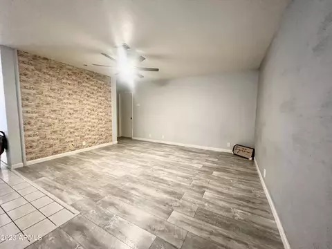 8101 N 107th Ave #24, Peoria, AZ 85345