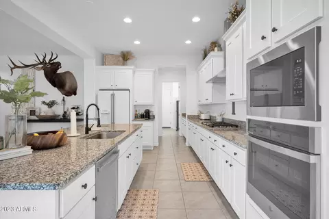 8026 E June Cir, Mesa, AZ 85207 photo 8