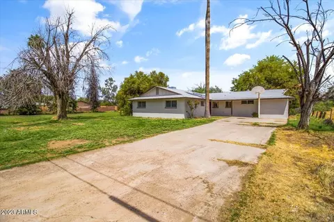 7714 W Carole Ln, Glendale, AZ 85303