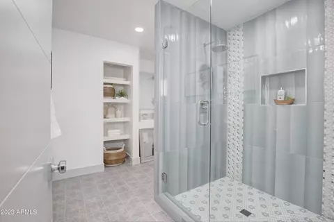 Bath - 2520 E Pierson St, Phoenix, AZ 85016 photo 7 of 14