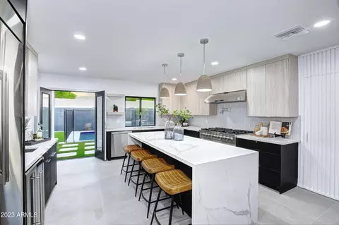 Kitchen - 2520 E Pierson St, Phoenix, AZ 85016 photo 5 of 10