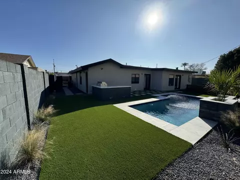 Exterior - 2520 E Pierson St, Phoenix, AZ 85016 photo 15 of 16