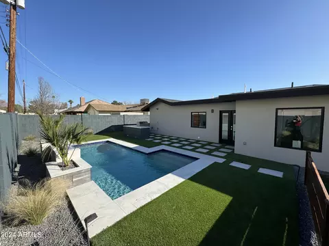 Exterior - 2520 E Pierson St, Phoenix, AZ 85016 photo 14 of 16