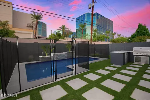 Exterior - 2520 E Pierson St, Phoenix, AZ 85016 photo 5 of 16