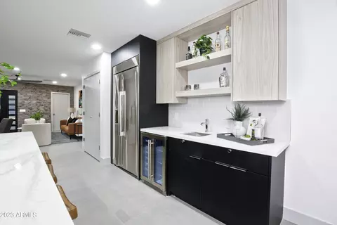 Kitchen - 2520 E Pierson St, Phoenix, AZ 85016 photo 7 of 10