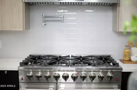 Kitchen - 2520 E Pierson St, Phoenix, AZ 85016 photo 9 of 10