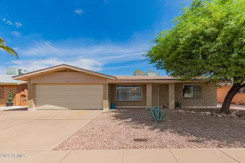 4346 E Carmel Cir, Mesa, AZ 85206 photo 2