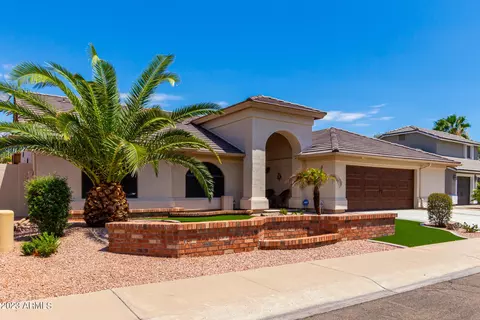 933 N Cabral Way, Gilbert, AZ 85234