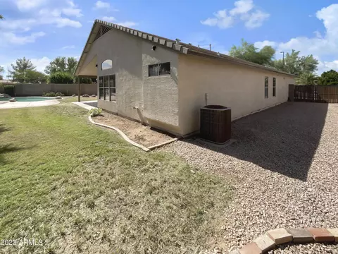 1686 E Oakland St, Gilbert, AZ 85295 photo 33