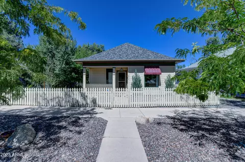 216 N Summit Ave, Prescott, AZ 86301