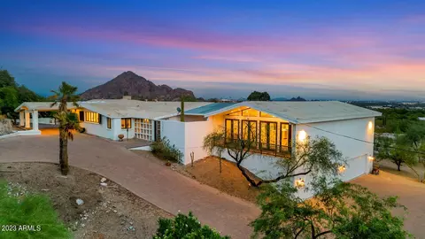 3636 E Lincoln Dr, Phoenix, AZ 85018 photo 2