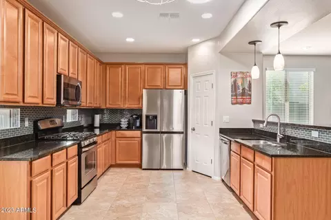 858 Euclid Ave, Gilbert, AZ 85297 photo 9