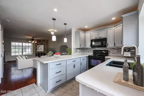 921 W University Dr #1031, Mesa, AZ 85201