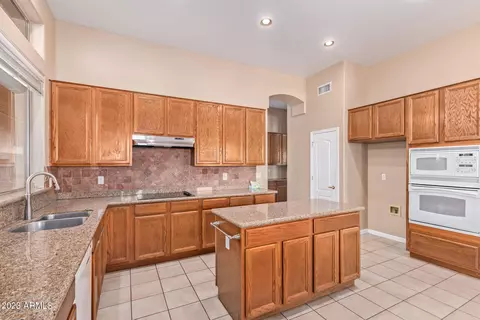 1964 E Divot Dr, Tempe, AZ 85283 photo 2