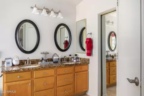 1705 E Horseshoe Ave, Gilbert, AZ 85296 photo 11