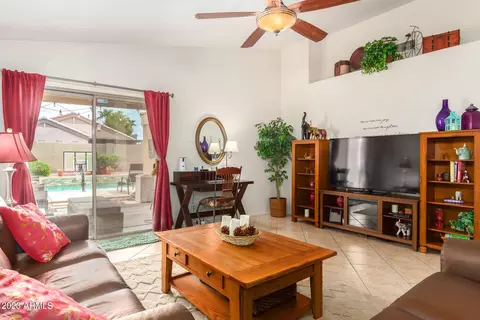 1705 E Horseshoe Ave, Gilbert, AZ 85296 photo 4