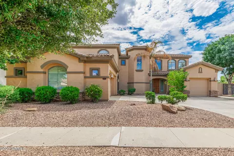 4676 S Posse Trl, Gilbert, AZ 85297