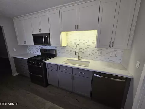 2023 E Alder Cir, Mesa, AZ 85204 photo 13