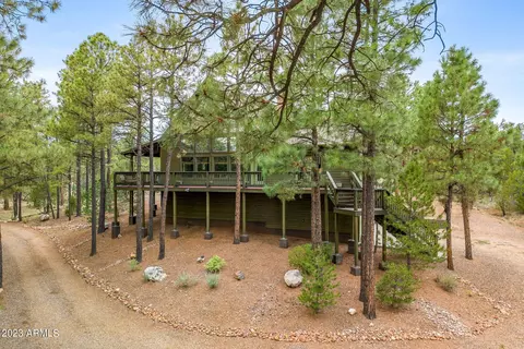 2403 Sprig Ln, Overgaard, AZ 85933