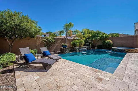 6612 W Saguaro Park Ln, Glendale, AZ 85310