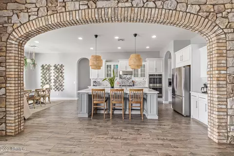 22271 E Russet Rd, Queen Creek, AZ 85142