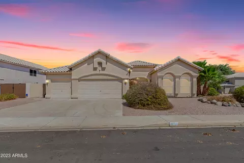 1106 W Beck Ln, Phoenix, AZ 85023
