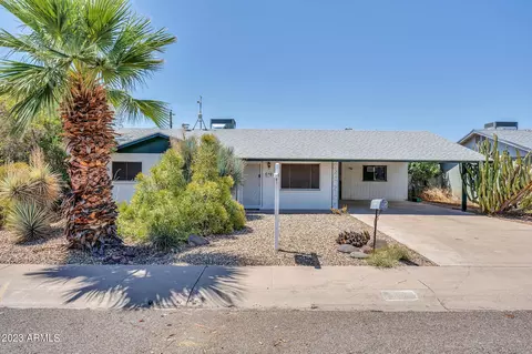 8122 N 41st Dr, Phoenix, AZ 85051
