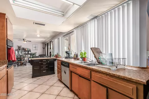 631 E Manhatton Dr, Tempe, AZ 85282 photo 13