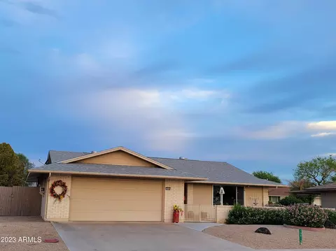10816 W Saratoga Cir, Sun City, AZ 85351