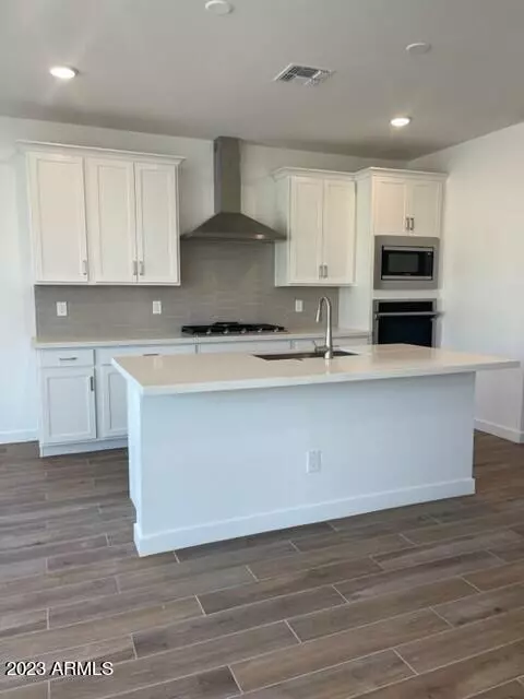 9360 E Supernova Dr, Mesa, AZ 85212